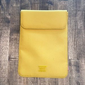 NWOT Herschel Supply Company Yellow Laptop Bag